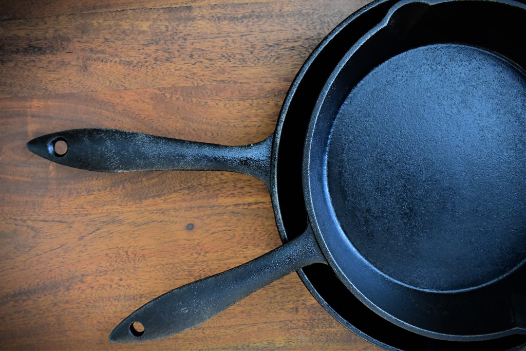 carl victor cast iron casserole pot